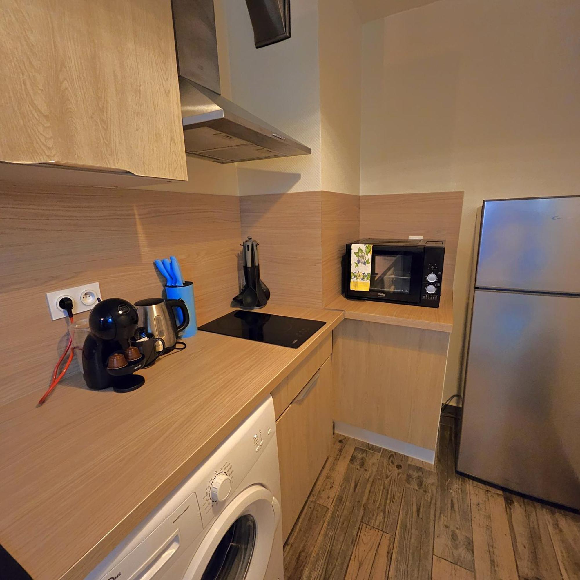 Studio Cosy Confort Moderne Vaulx-en-Velin ภายนอก รูปภาพ
